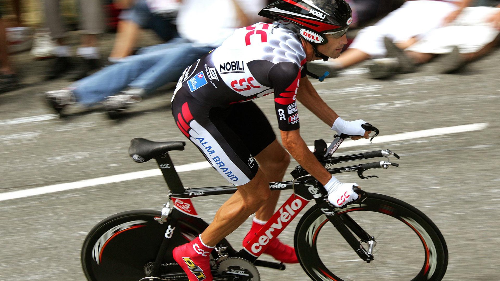 【粉丝狂欢】支持球队的庆祝活动，足球俱乐部粉丝